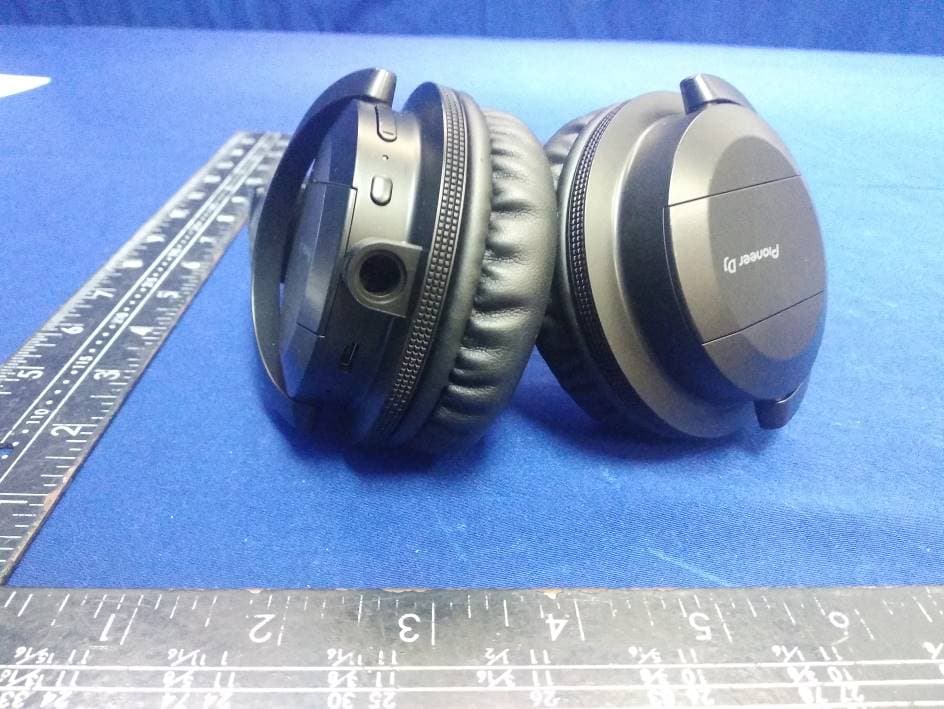 DJ Headphones with Bluetooth functionality - FCC ID 2AM73-HDJCUE1BT - AlphaTheta Corporation