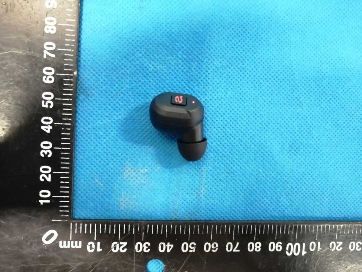 TRUE WIRELESS EARBUDS - FCC ID 2AMC6-AIR2 - Aiwa Corporation