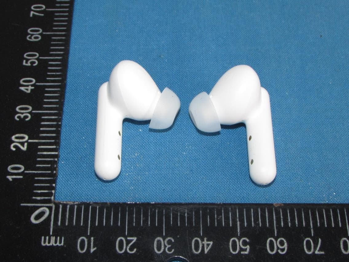 True Wireless Earbuds - FCC ID 2AMQ6-GT7 - Dongguan Liesheng Electronics Co., Ltd.