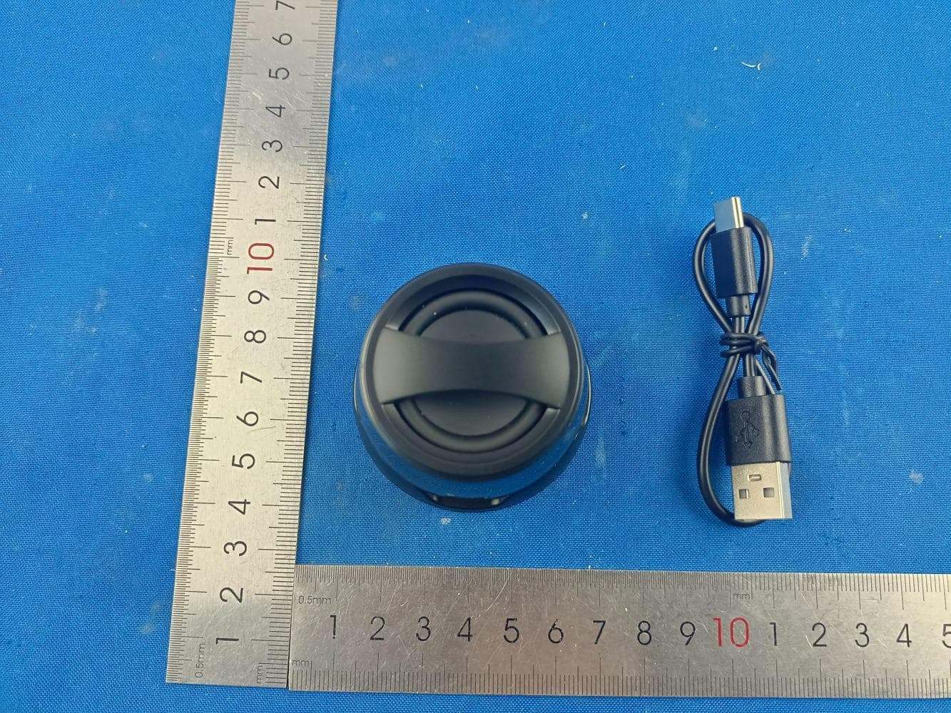 MINI MAGNETIC SPEAKER - FCC ID 2AO23-WMMS003 - Chug, Inc.