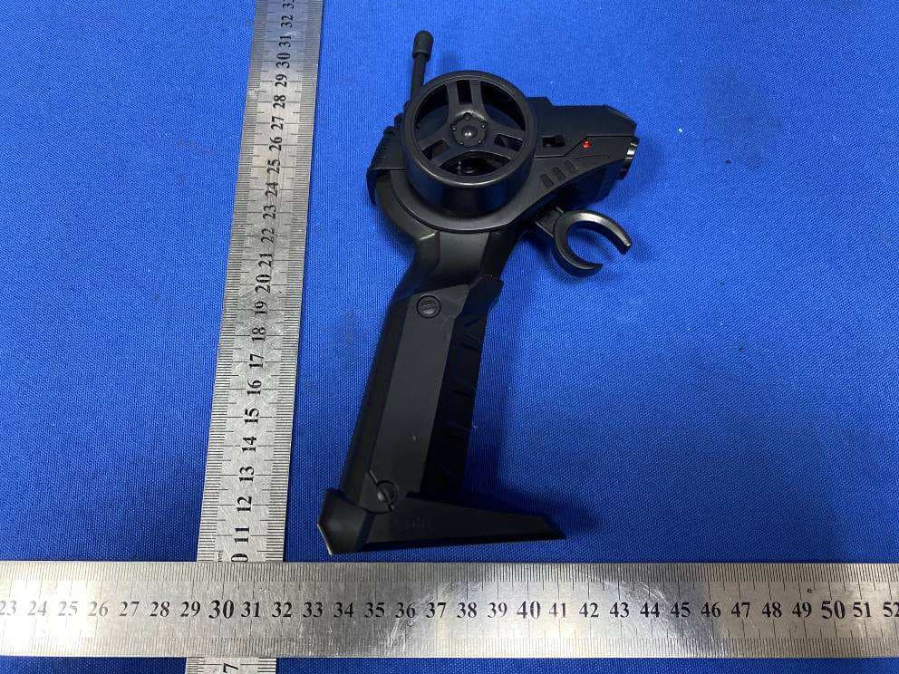Toy RC Monster Baja - FCC ID 2AO8XMXW2022E - Shantou Dreamhouse Toys Industrial Co., Ltd.