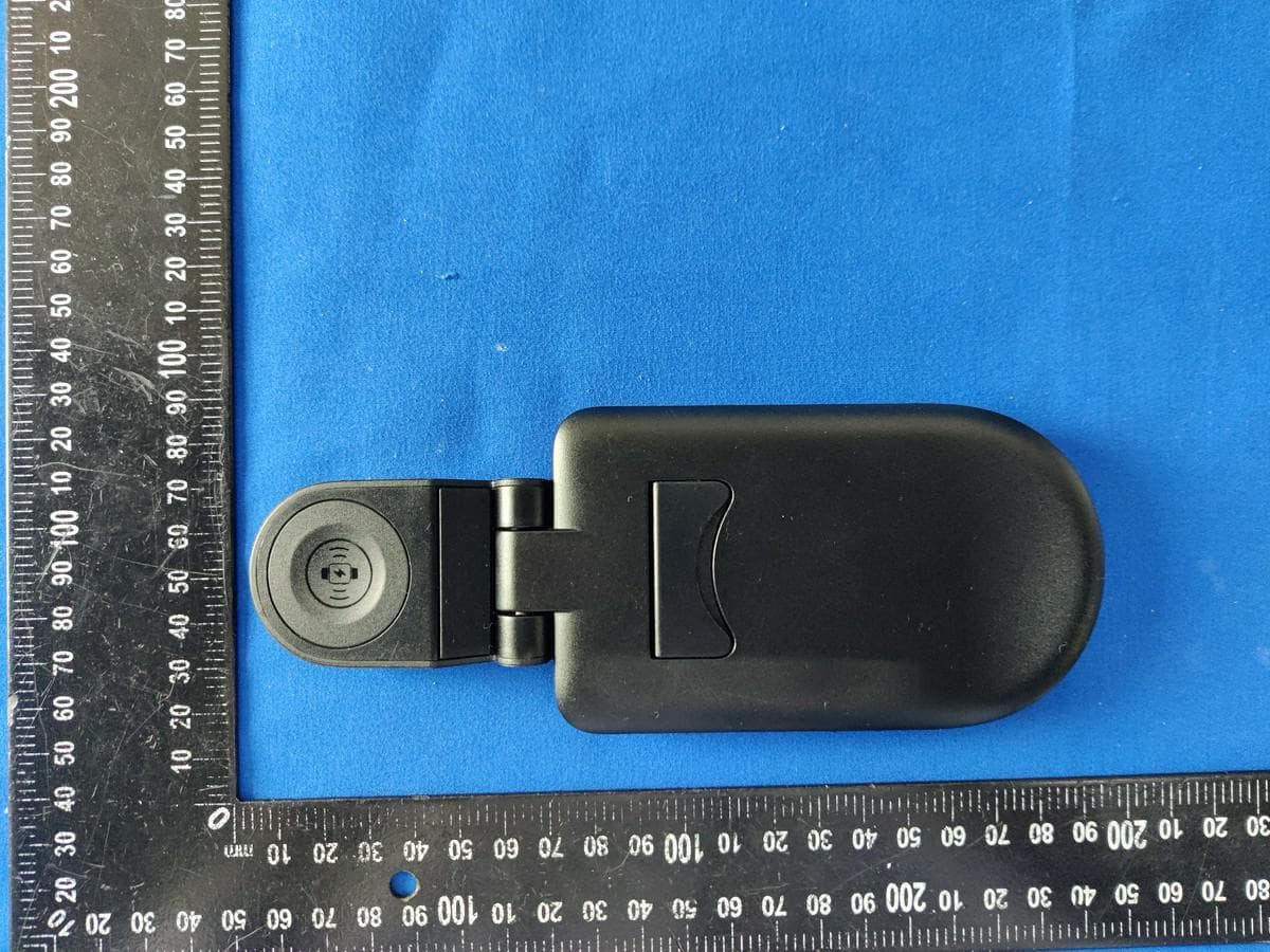 3in1 Wireless charging station - FCC ID 2AP2N-FARER - Shenzhen Esorun Technology Co.,LTD