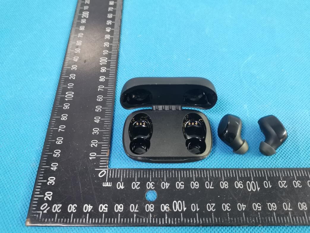 TWS bluetooth headset - FCC ID 2APMJAIRBUDS - Shenzhen DOKE Electronic Co., Ltd