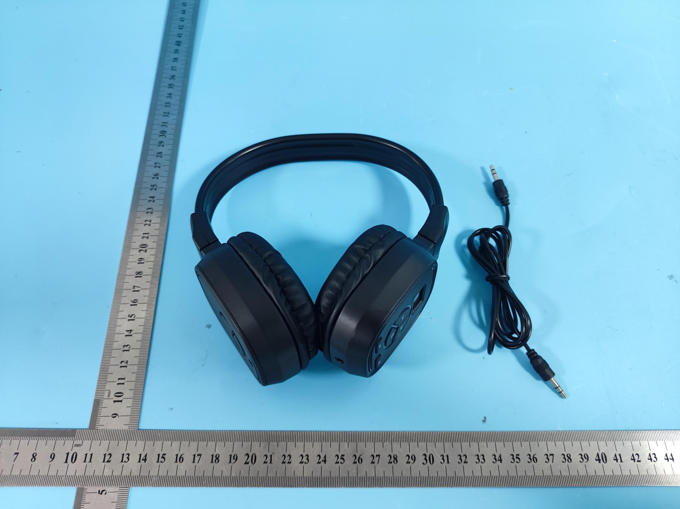 Headset With FM Receiver - FCC ID 2APU9-HRD-392 - Shenzhen Hanrongda Electronic Co., Ltd.