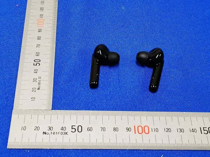 TWS Bluetooth Earbuds - FCC ID 2APYY-AF0031-A - LEADER PREMIUMS LIMITED
