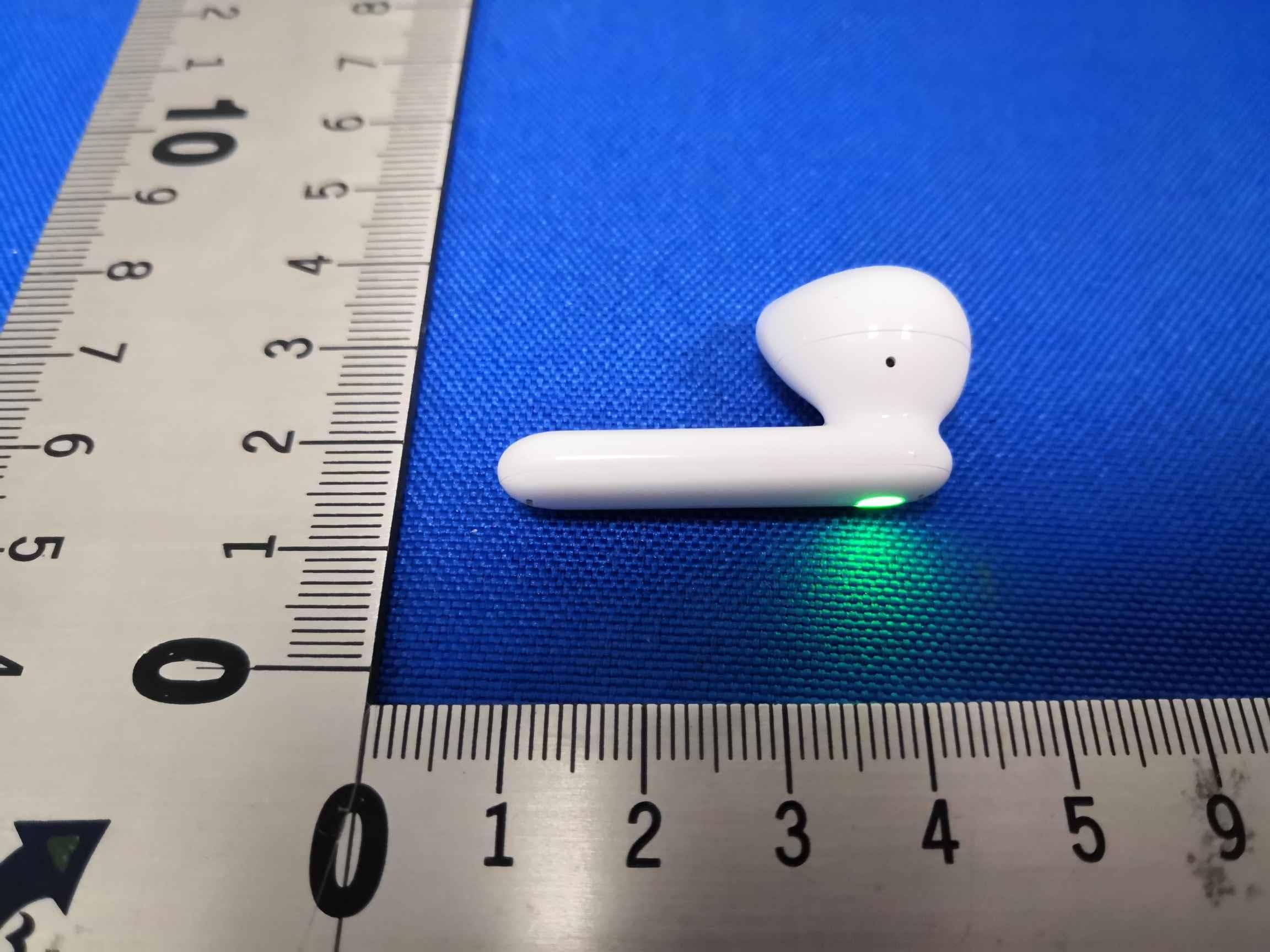 Translator Earbuds - FCC ID 2AQ2G-WT2EDGE - Shenzhen Timekettle Technologies Co., Ltd