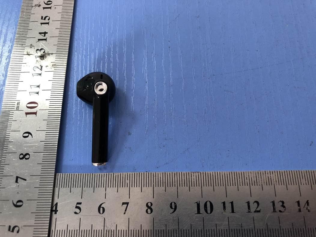 True wireless Earbuds - FCC ID 2AQ5C-14261 - Hypercel Corporation