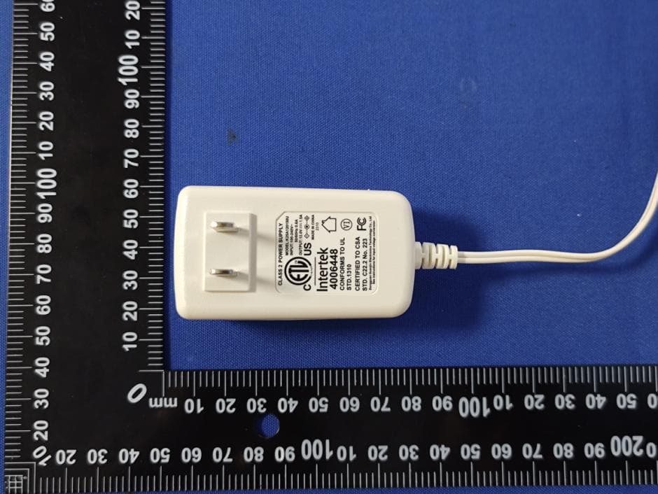 LED table lamp - FCC ID 2AQRG-B18D - Shenzhen Feihe Electronics Co., Ltd