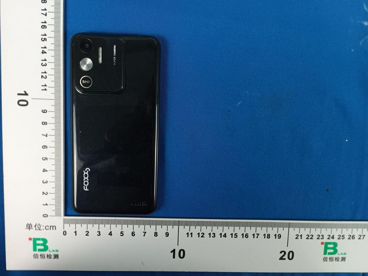 Smart Phone - FCC ID 2AQRM-A5PLUS - FOXX Development Inc.