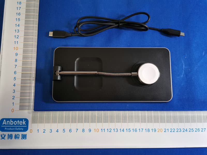 3-in-1 wireless charging Pad - FCC ID 2AQZH-GW17A - Gopod Group Limited.