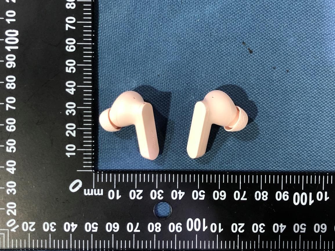 True wireless headphones - FCC ID 2AR2STAT2200 - MMD Hong Kong Holding Limited