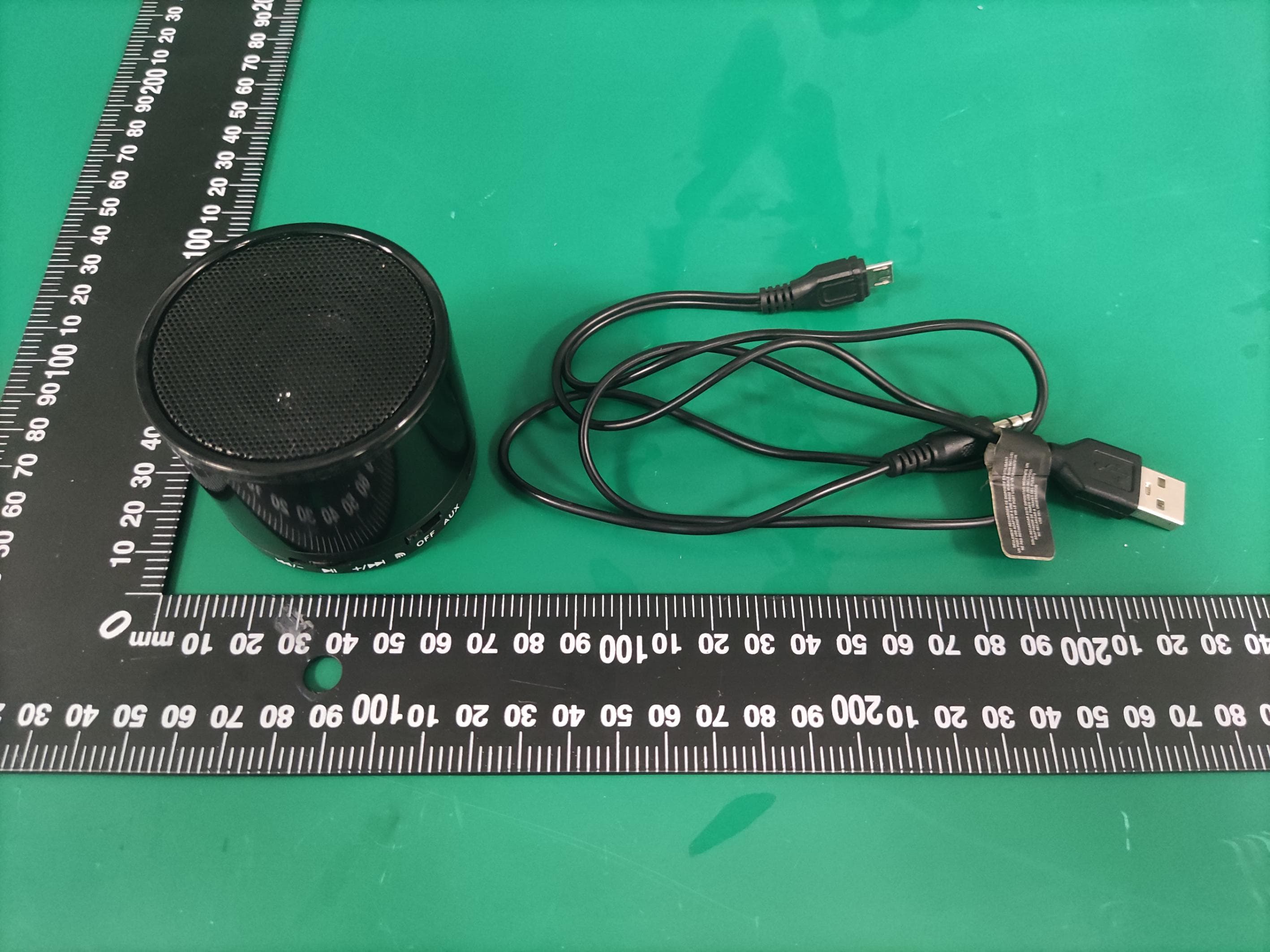 Wireless Speaker - FCC ID 2ARPF-T230200 - Universal Through (HK) Limited