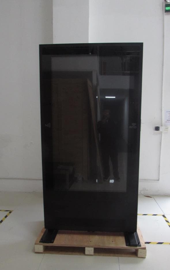 65inch interactive kiosk, double sided screen - FCC ID 2ASBQ-65AMVF32 - Shanghai I-Pivot Intelligent Technology Co., Ltd