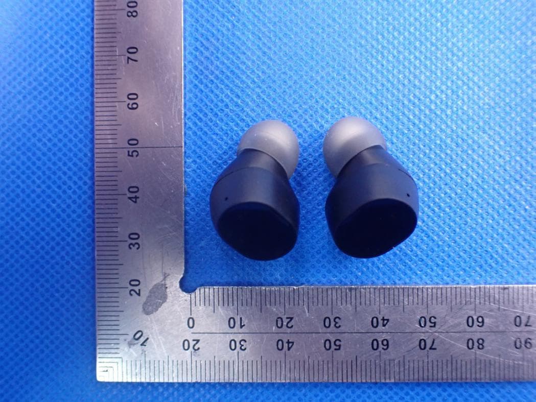 Between Micro (Wireless Earbuds) - FCC ID 2ASG4-SAEEMI - Status Audio LLC