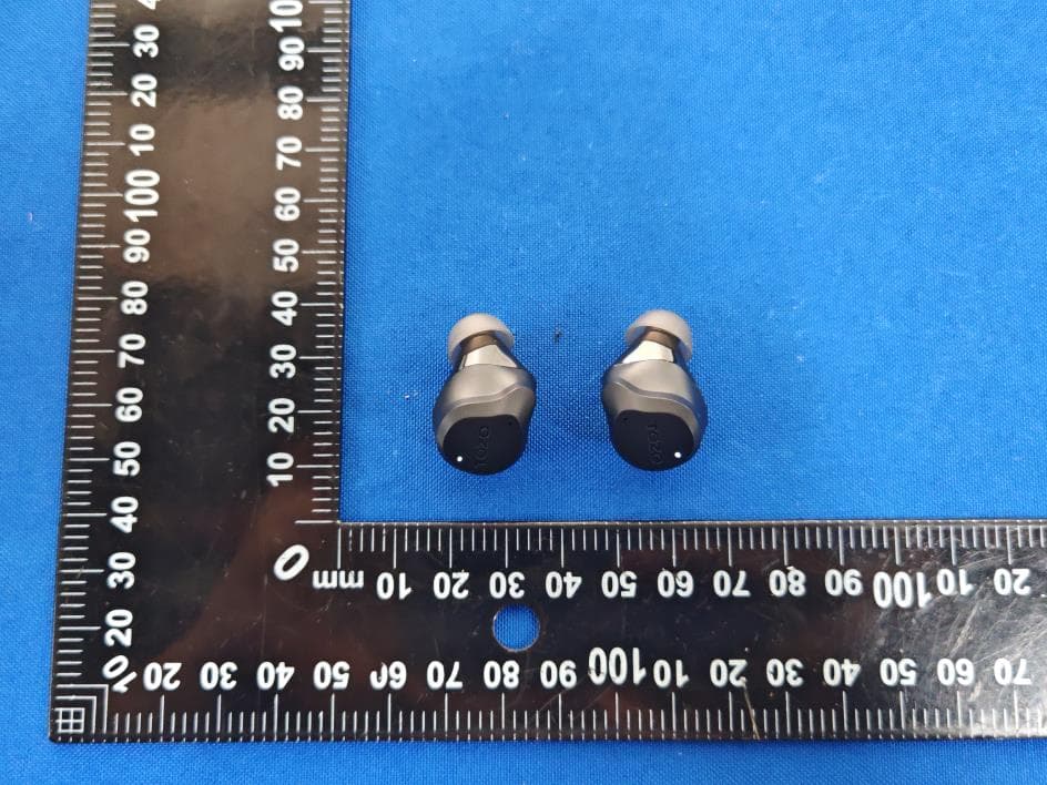 Wireless Earbuds - FCC ID 2ASWH-T11124E - Shenzhen Worgo Technology Limited