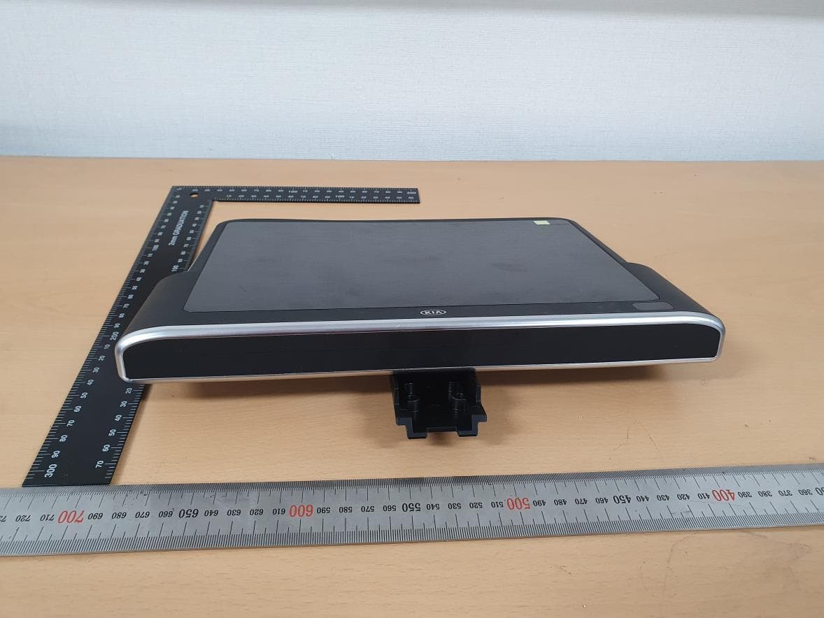 Rear Seat Entertainment - FCC ID 2AT7Y-RSE - T&F Global Co., Ltd.