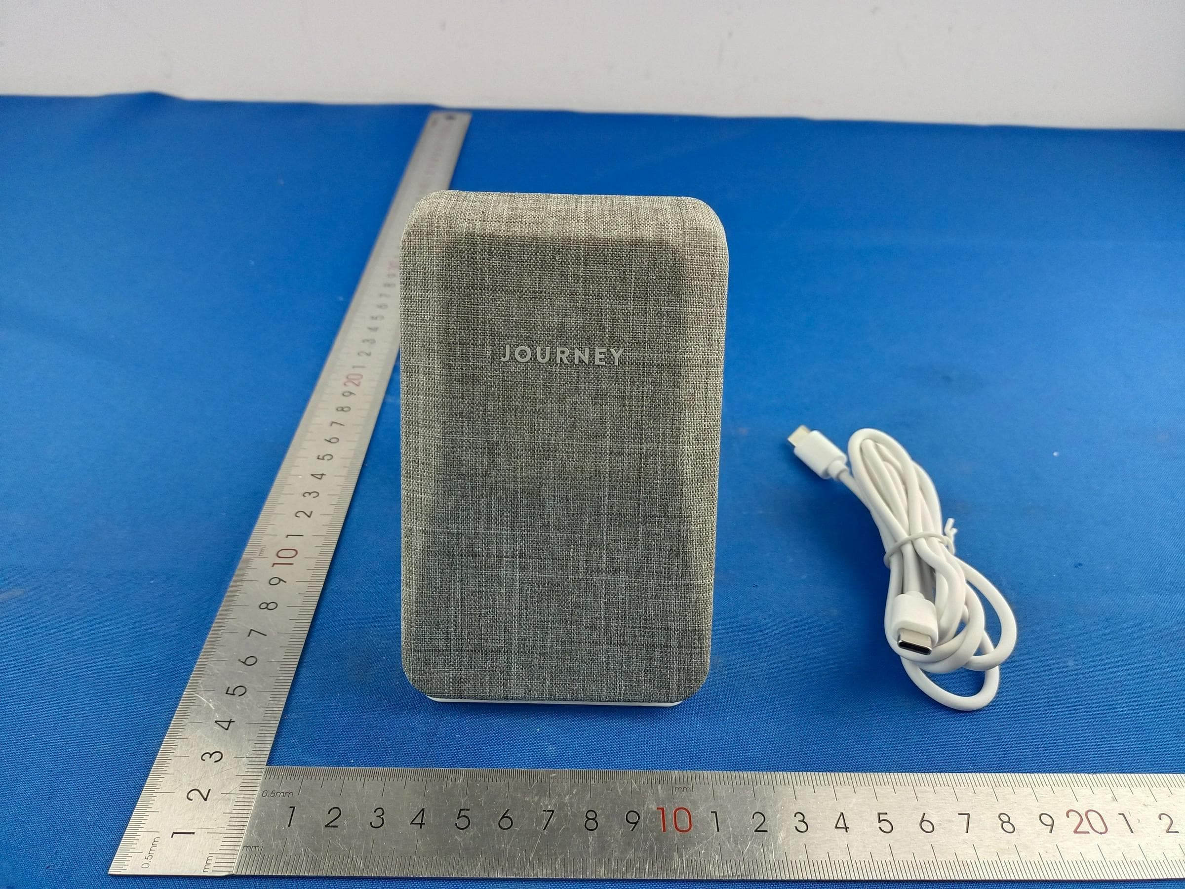 JOURNEY SUMMIT 3-IN-1 WIRELESS CHARGING STATION - FCC ID 2ATCA-JWCS31 - ALOGIC Corporation Pty Ltd.