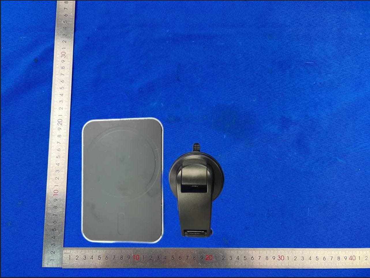 Matrix Universal Wireless Car Charger with Car Air Vent Mount - FCC ID 2ATCA-MSWCP - ALOGIC Corporation Pty Ltd.