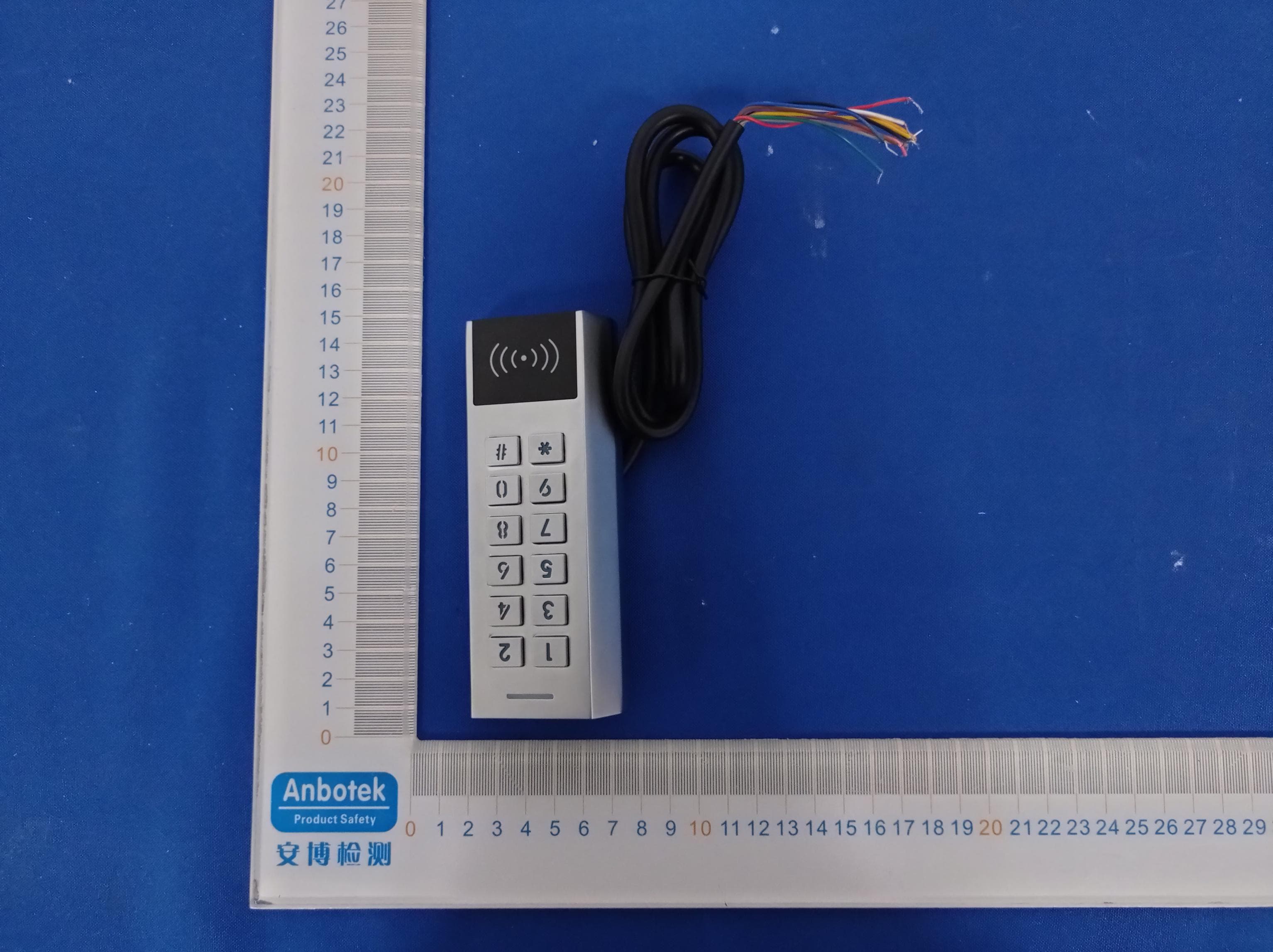 RESISTANT KEYPAD AND PROX READER - FCC ID 2ATDU-5293 - FERMAX ELECTRONICA, S.A.U.