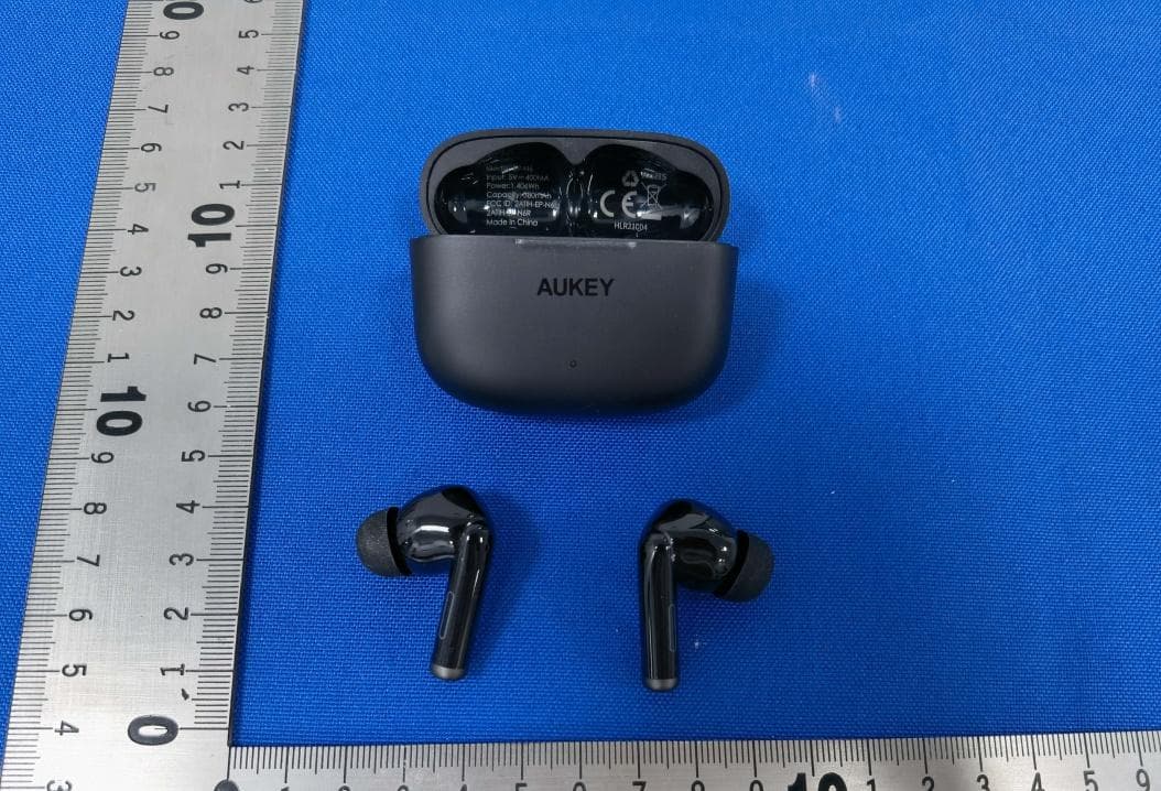 wireless earbuds - FCC ID 2ATIH-EP-N6L - Aukey Technology Co.,Ltd.