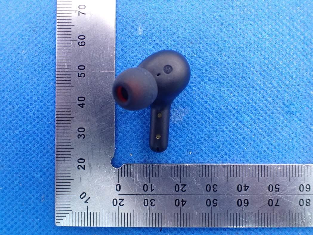 Bluetooth wireless earbuds - FCC ID 2ATIHEPT25 - Aukey Technology Co.,Ltd.