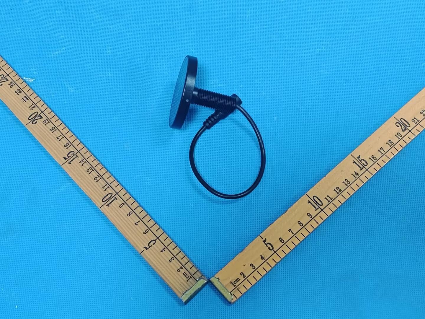 Embedded 25W Wireless Charger - FCC ID 2ATX3-GF13PRO - GCteq Wireless (Shenzhen) Co., Ltd.