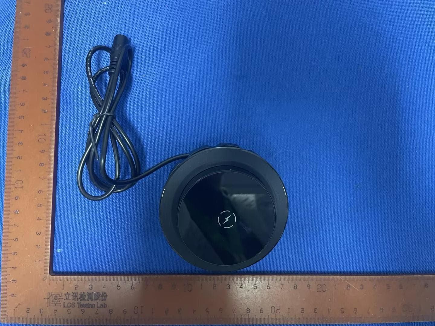 Multifunctional POP-UP charger - FCC ID 2ATX3GF-18LITE-12V - GCteq Wireless (Shenzhen) Co., Ltd.