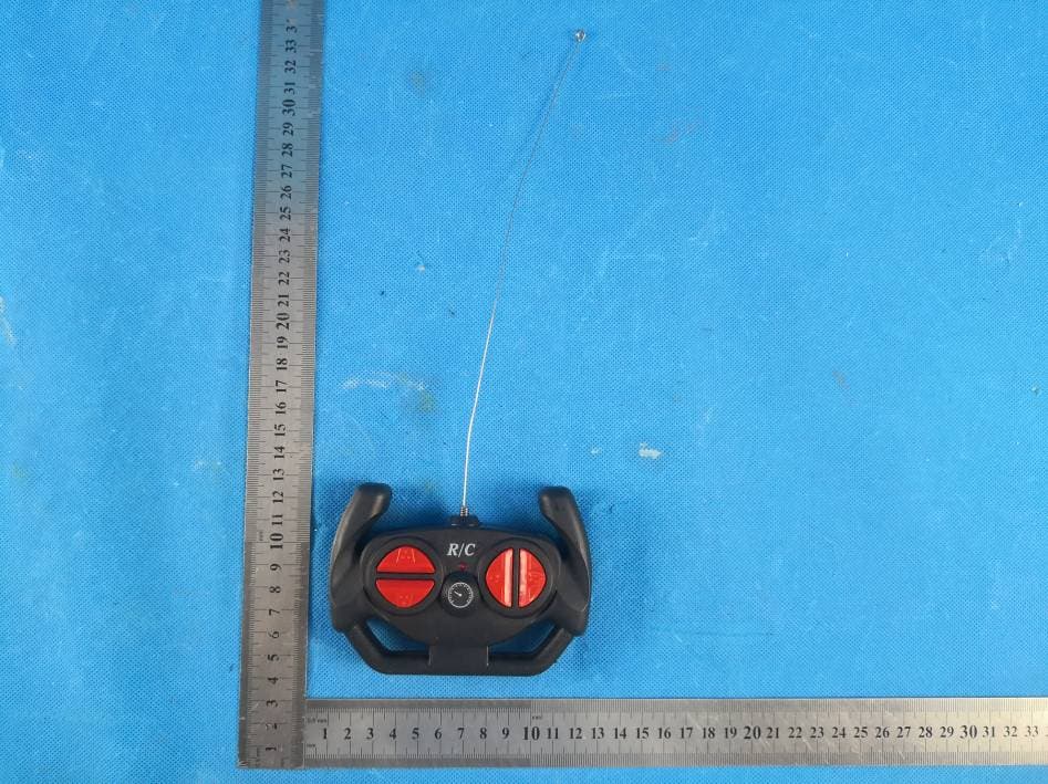 Remote control car - FCC ID 2ATZW-MT1027 - HUANG QI TOYS CO.,LTD