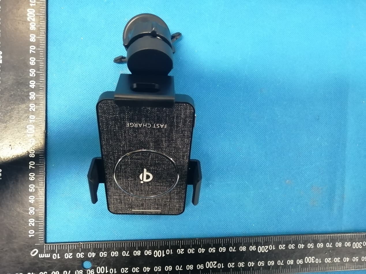 Wireless Car Charger - FCC ID 2AUDO-C23 - Shenzhen Itian Technology Co.,Ltd.