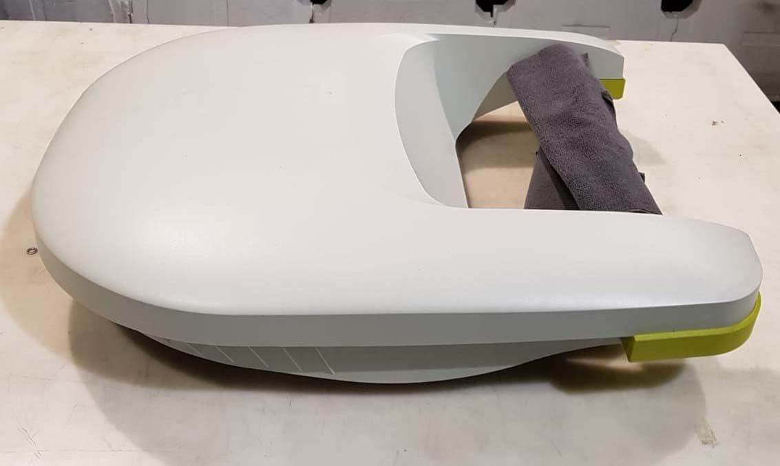 An automated solar panel cleaning robot with a sub giga communication chip. - FCC ID 2AUGO-T4 - Ecoppia Scientific Ltd