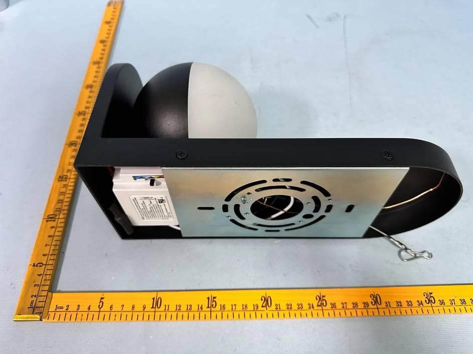 LED Outdoor Wall Light - FCC ID 2AUHG-OUT-BLC - ARTIKA FOR LIVING INC