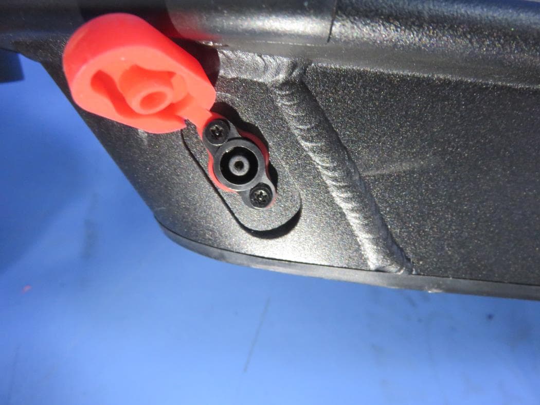 Electric scooter - FCC ID 2AUR5-ESX1 - HL CORP(SHEN ZHEN)