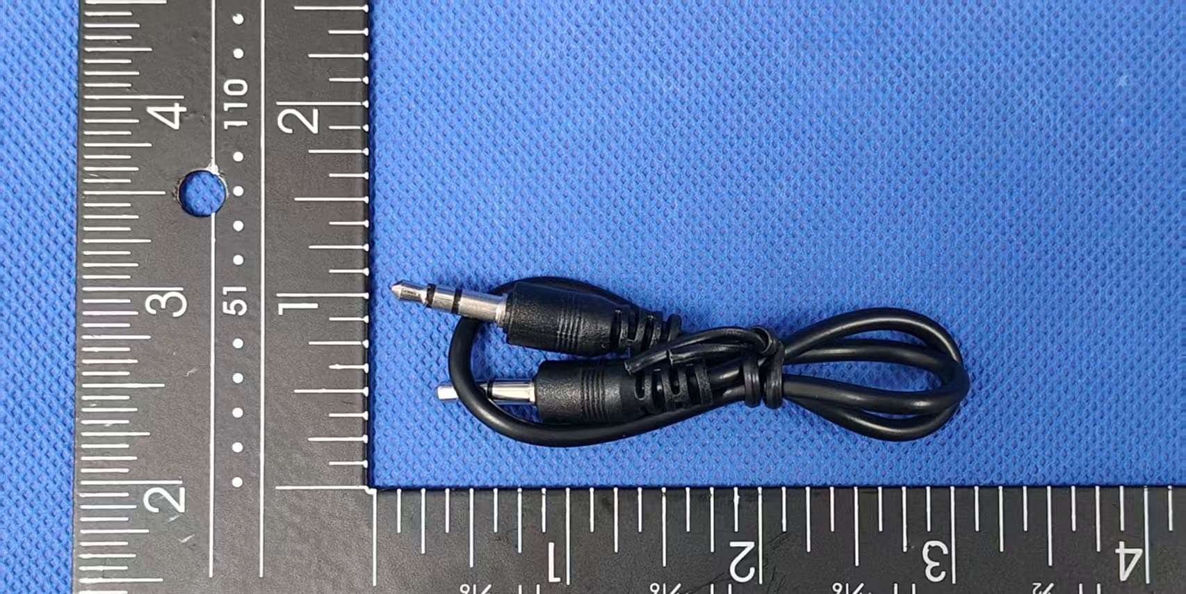 BLUETOOTH SPEAKER WITH FM SCAN RADIO - FCC ID 2AUWJ-190655 - VENI TECHNOLOGY CO.,LTD