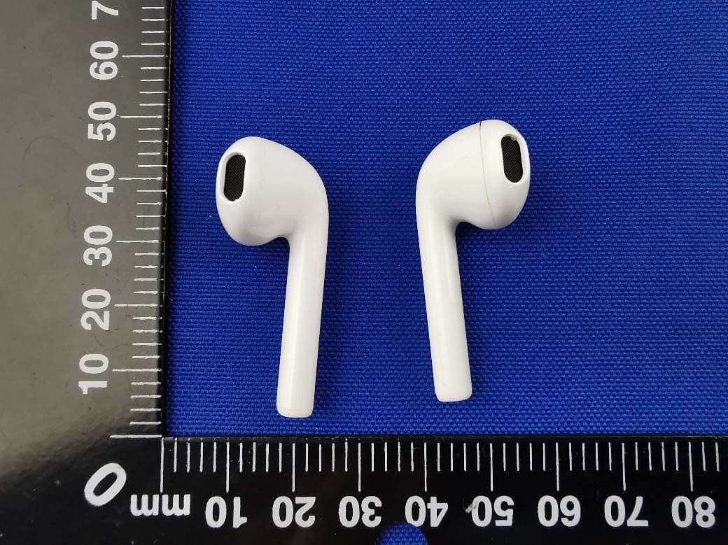 Bluetooth headset - FCC ID 2AUYFRMA205 - Realme Chongqing Mobile Telecommunications Corp., Ltd.