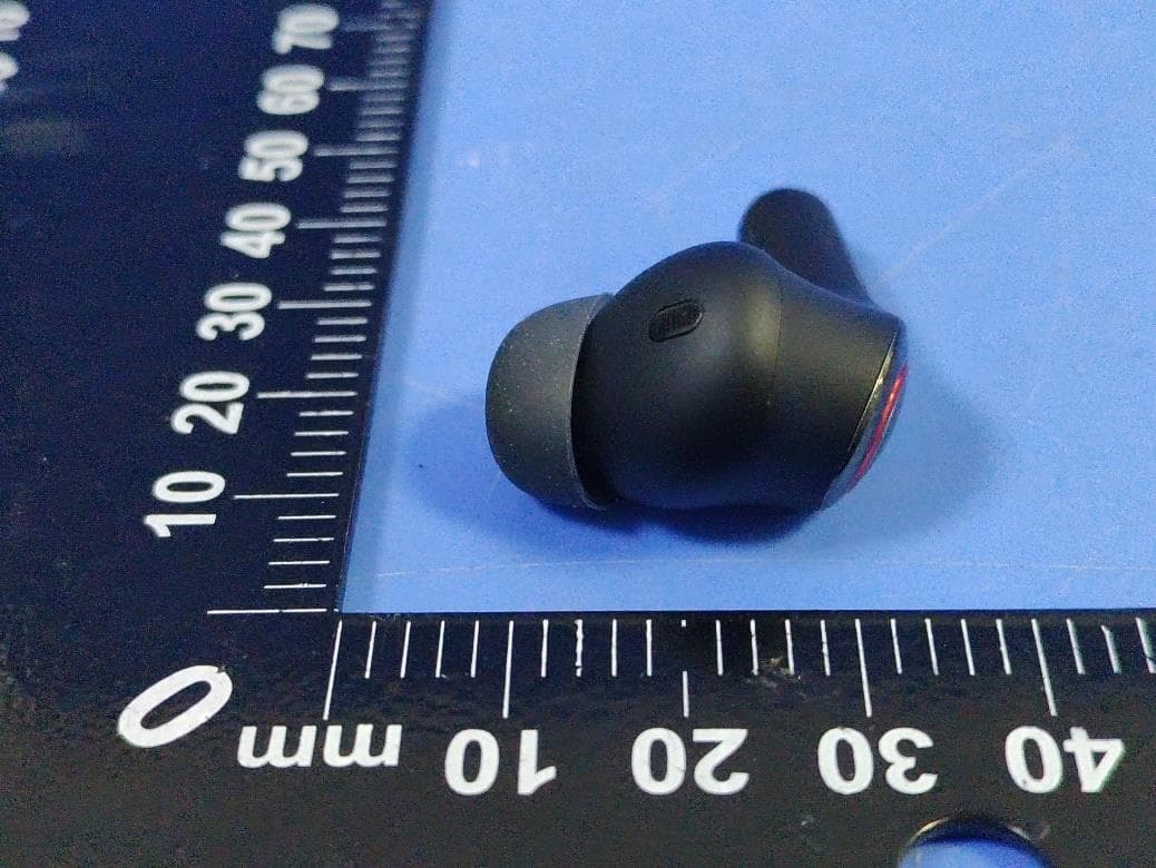 True Wireless Hybrid Noise Cancelling Earbuds - FCC ID 2AV3Z-A1000L - Shenzhen Geekbuy E-commerce Co., LTD.