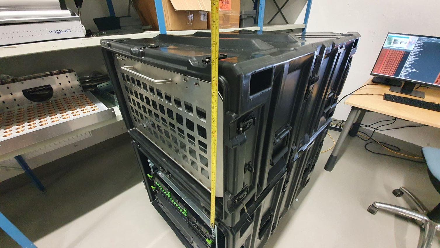 Device for wireless recharging of 90 seismic node devices or 70 nodes and 4 handheld initialisation devices. - FCC ID 2AV78-NCASEV1 - STRYDE Ltd