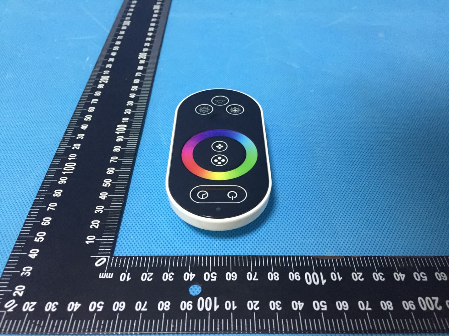 Remote control - FCC ID 2AVGL-A-500R2 - RUN GUANG ELECTRONIC APPLIANCES CORPORATION