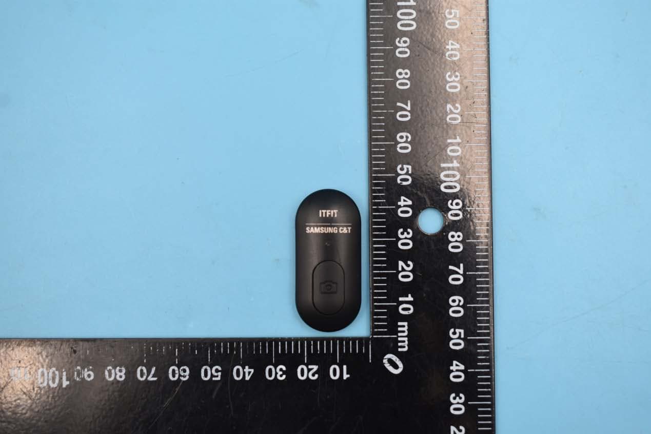 Bluetooth Tripod Selfstick - FCC ID 2AVIA-ITFITP007 - SAMSUNG TRADING(SHANGHAI)CO.,LTD