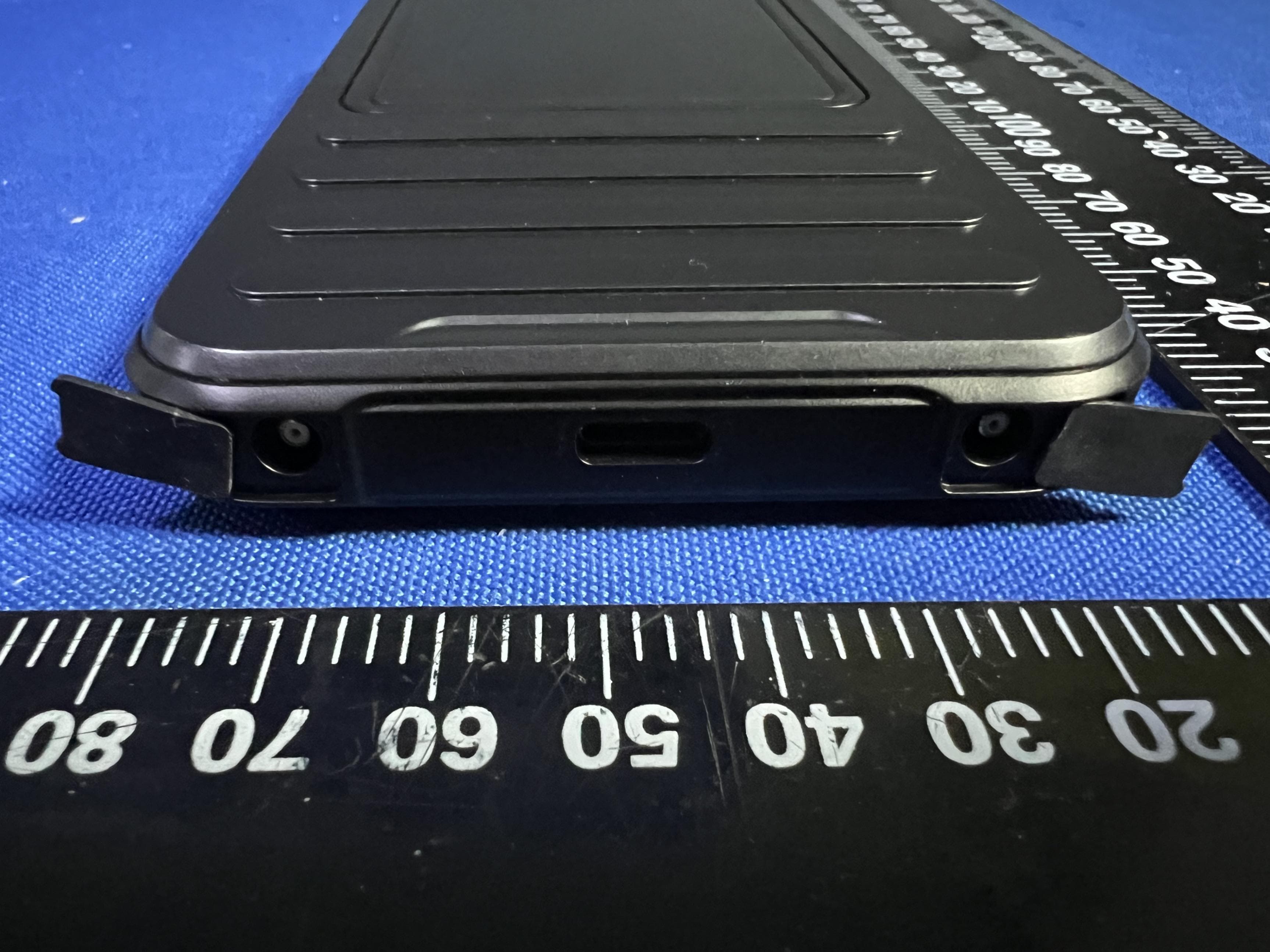 5G Mobile Hotspot - FCC ID 2AWF6-SD7000 - START USA, INC.
