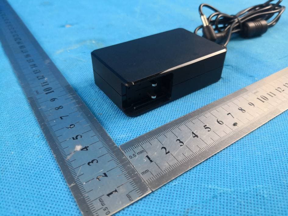 Laptop - FCC ID 2AWZ7-WHIM - CRYPTODATA TECH SRL