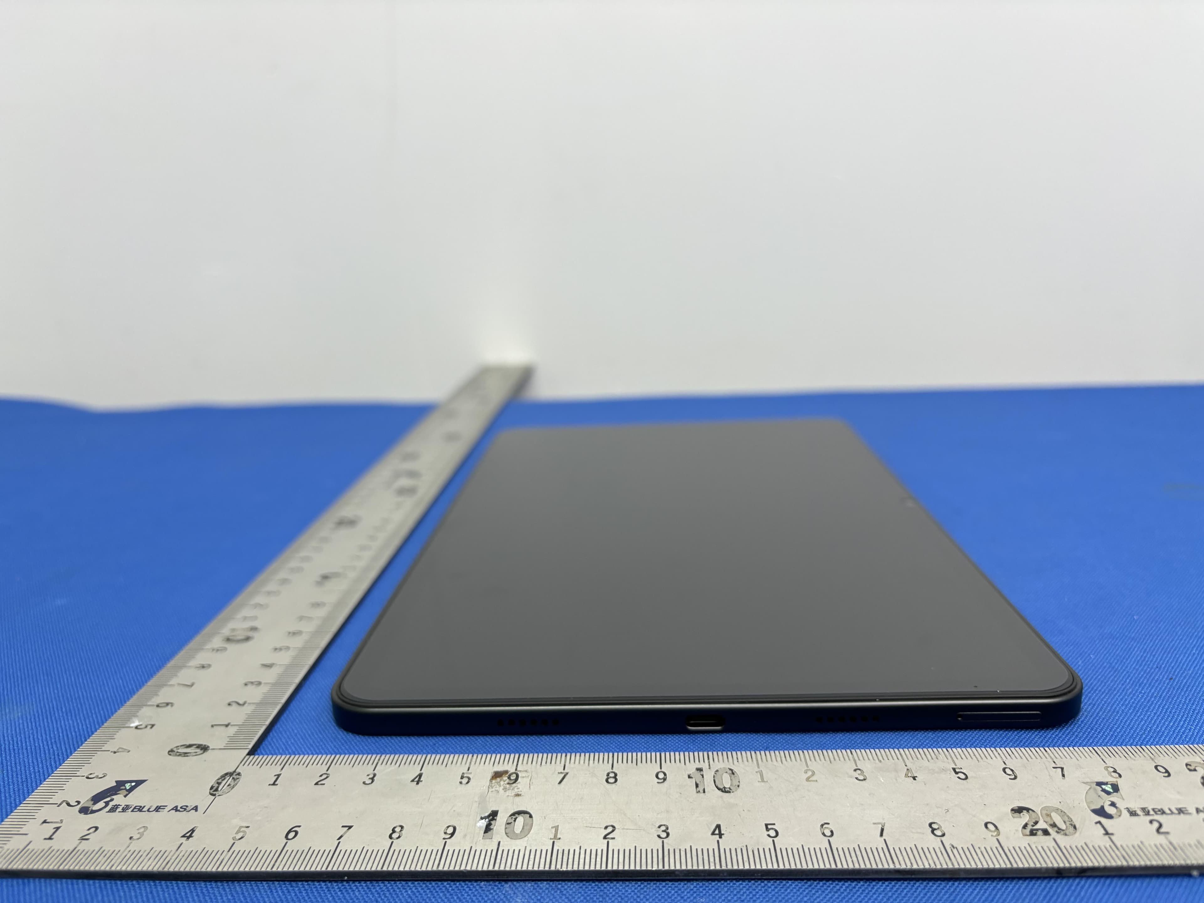 Tablet PC - FCC ID 2AX8U-D136 - Shenzhen KaiDa technology digital co,LTD