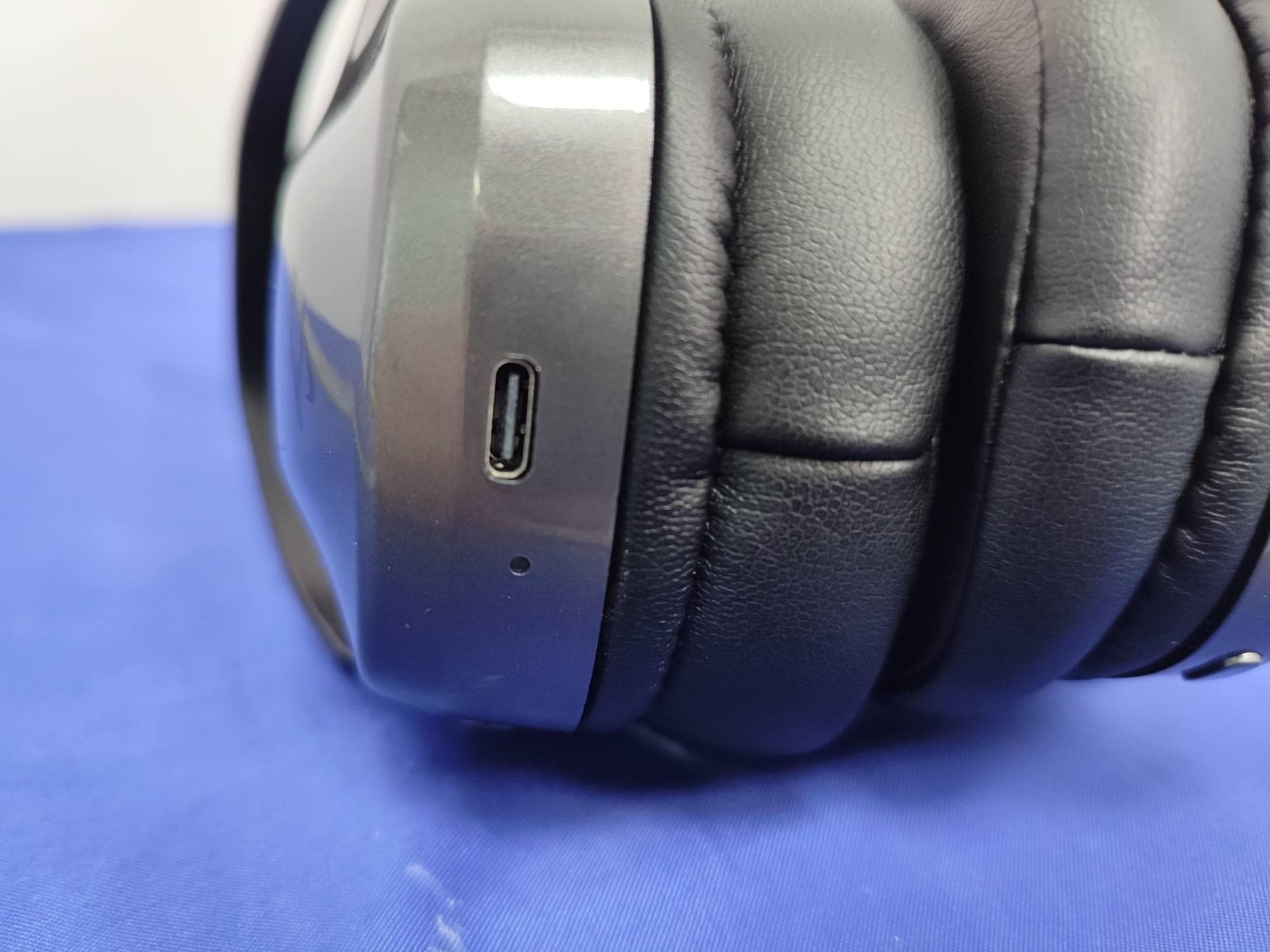 Wireless Headphone - FCC ID 2AXCY-T7 - Dongguan Desheng Industrial Co., Ltd
