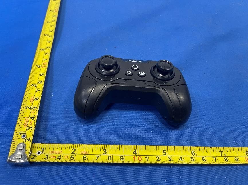 2.4GHz remote control car - FCC ID 2AXV4-G5002R - HONGDI TOYS FACTORY