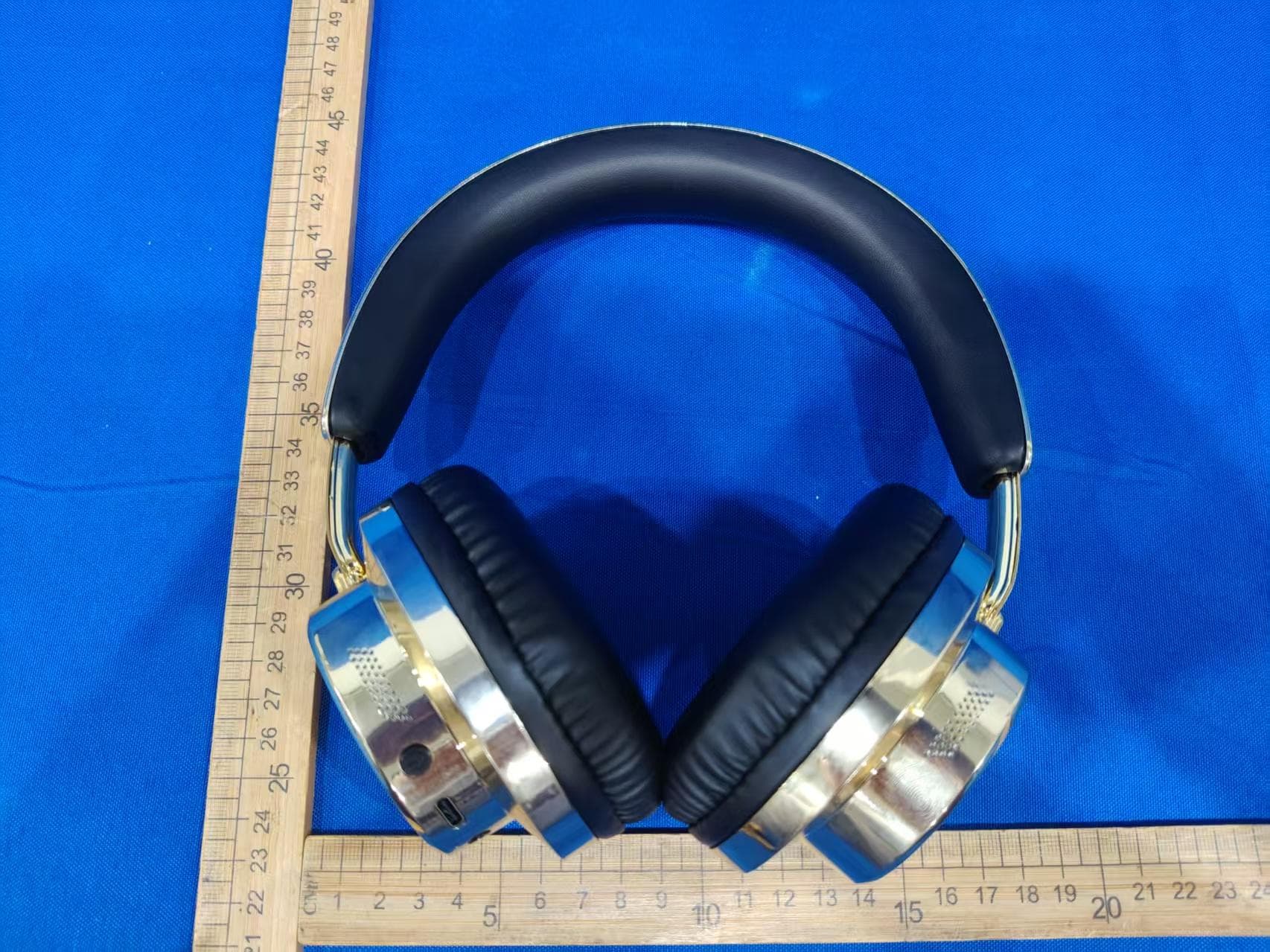 Azzaro Royale Headphone S27 DDP, Azzaro Royale Headphone S27 - FCC ID 2AXWJ-LH0724 - ADM Promotions (Shanghai) Co., Ltd.