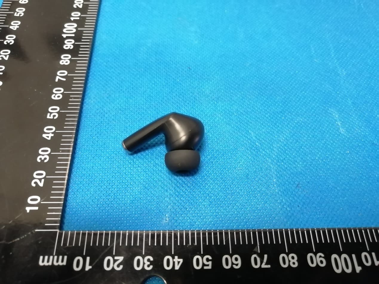 Air X6 - FCC ID 2AYH6-EA03 - Shenzhen Wewo Tech co.,Ltd.