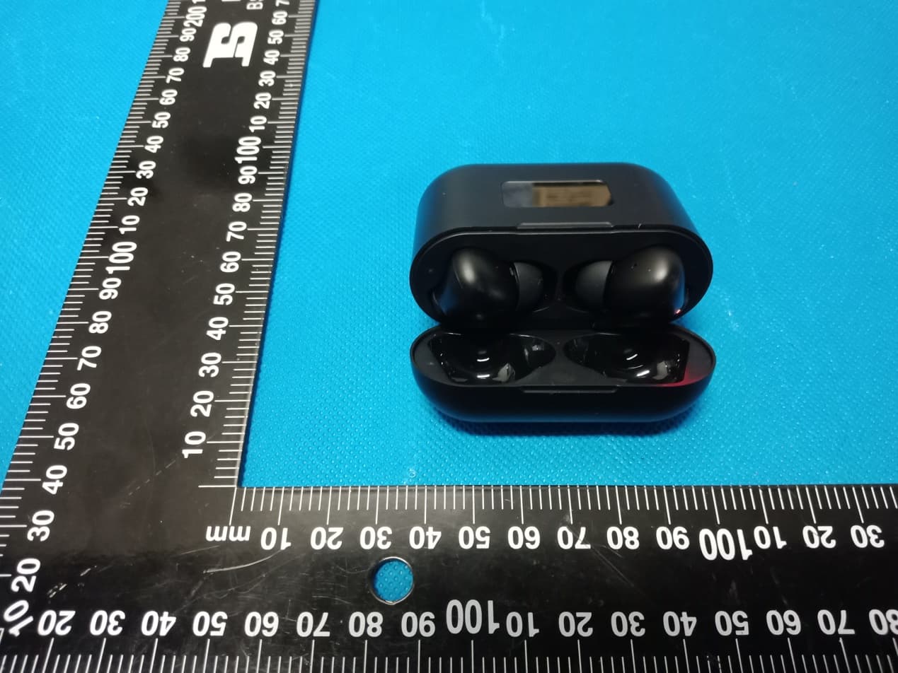 Air X8 - FCC ID 2AYH6-EA05 - Shenzhen Wewo Tech co.,Ltd.