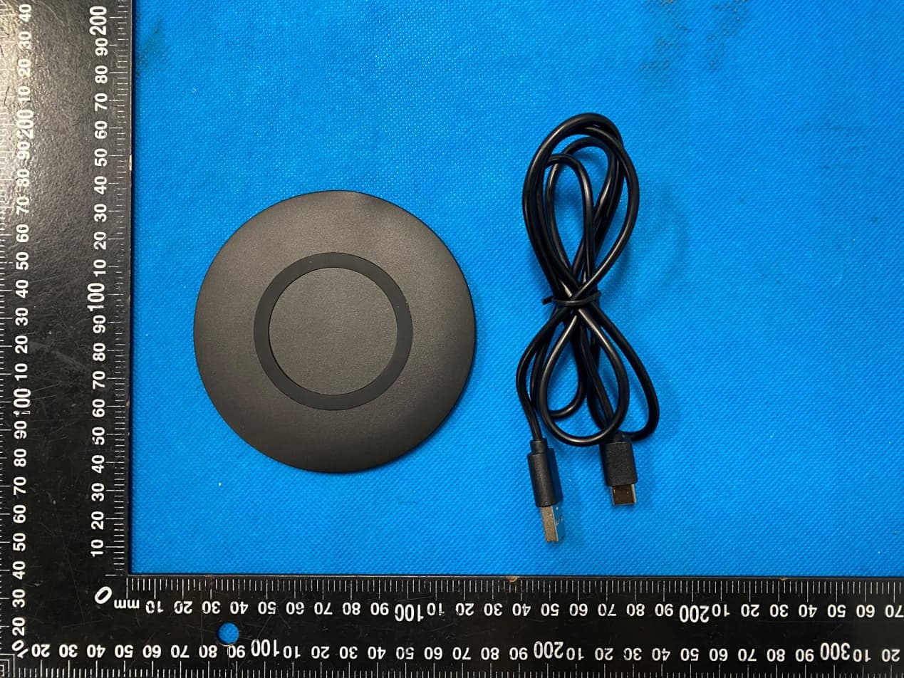Wireless Charger X6 - FCC ID 2AYH6-WI01 - Shenzhen Wewo Tech co.,Ltd.