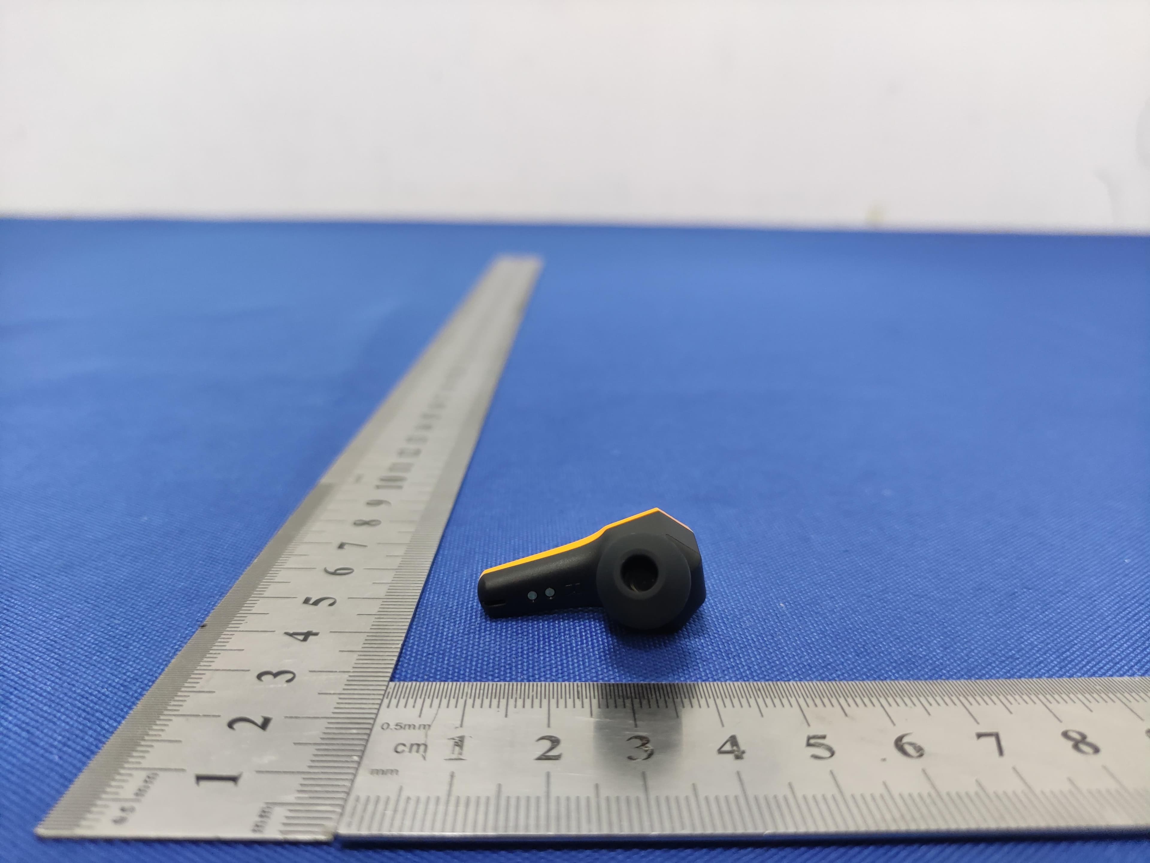 True wireless gaming earbuds - FCC ID 2AYP9KM-HTW006R - Shenzhen YaFex E-Commerce Co., Ltd.