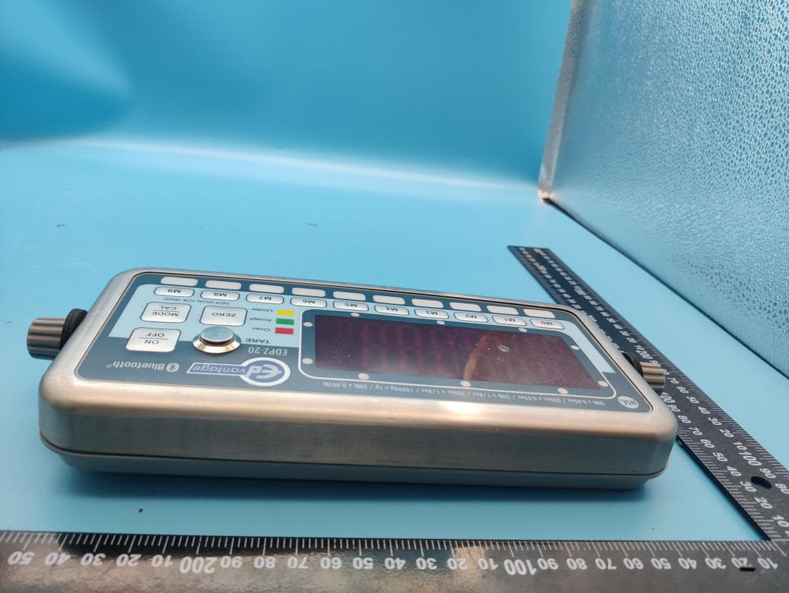 EDLUND 10x10 Pizza scale with 2 buttons display - FCC ID 2AYTKEDPZ-20 - Edlund Company, LLC