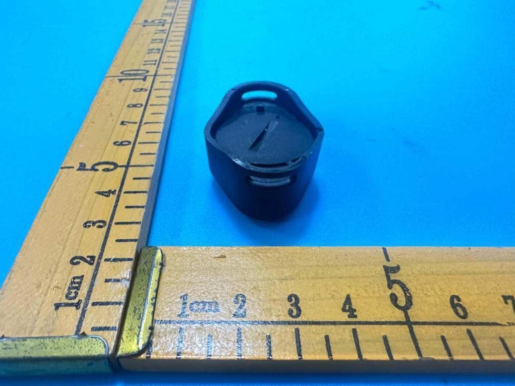 Bike Headlight - FCC ID 2AYUF-UR1700 - ShenZhen ZhongKeRui Electronics CO ., LTD.